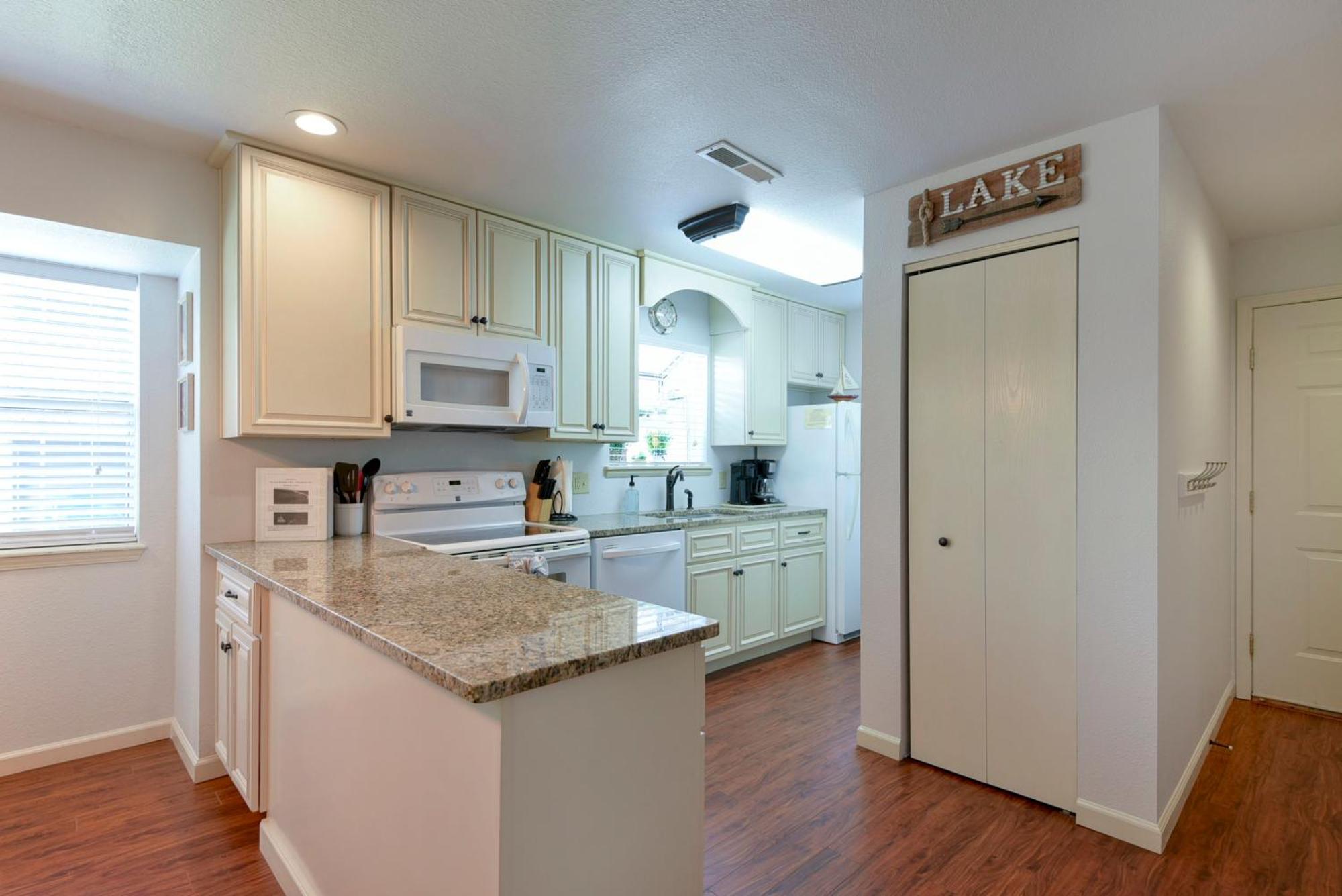 Beautiful Branson Getaway-Next To Silver Dollar City &Tablerock-Family Amenities Екстер'єр фото