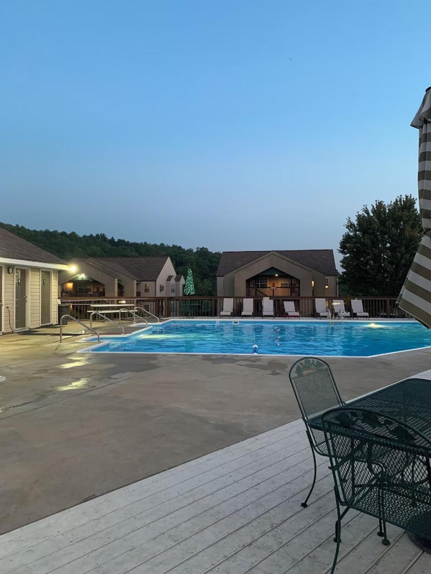 Beautiful Branson Getaway-Next To Silver Dollar City &Tablerock-Family Amenities Екстер'єр фото