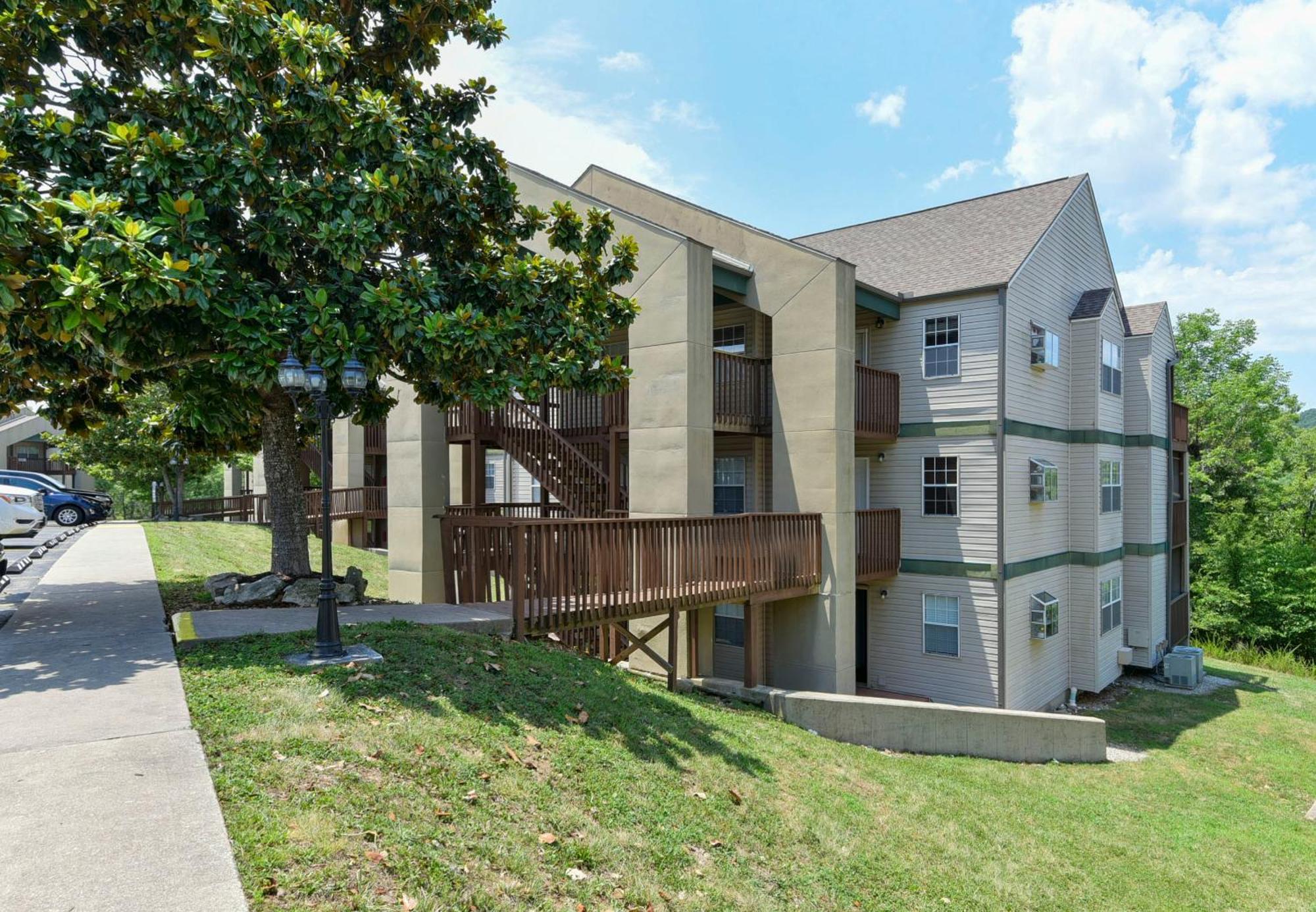 Beautiful Branson Getaway-Next To Silver Dollar City &Tablerock-Family Amenities Екстер'єр фото